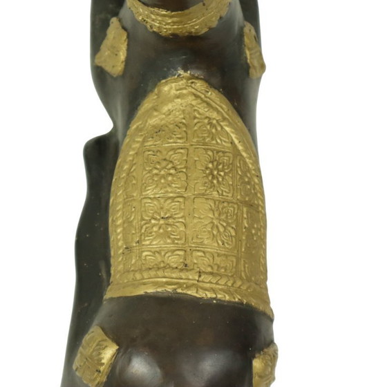 Image 1 of Statua in bronzo d'epoca raffigurante un cervo sdraiato