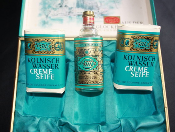 Image 1 of Envase original – Agua de colonia y jabones en crema de los años 50 y 60