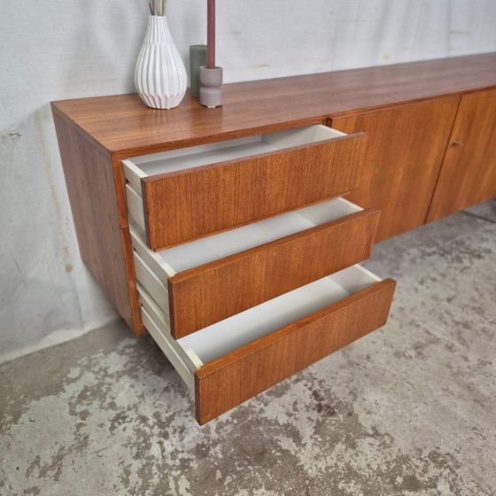 Image 1 of Vintage Jaren 60 Deens Sideboard, Wandmeubel Dressoir Teak