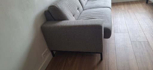 Neat 3-seater sofa