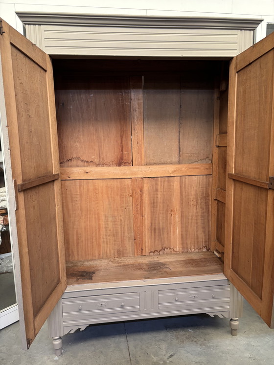 Image 1 of Brocante kledingkast