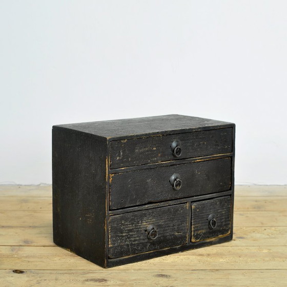 Antigua Ko-Dansu japonesa, Pequeña Cómodas, Circa 1900 – Iron, Wood (photo 3 of 8)
