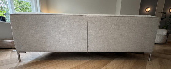 Design su divano di serie: Bloq - 3 posti + pouf – Design on Stock, Sofà, Textile (photo 5 of 10)