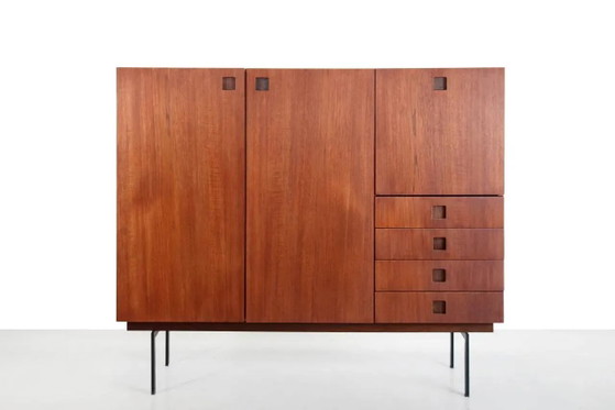 Highboard en teck Hulmefa série Propos – Armoires de rangement, Mid Century Modern (photo 8 of 8)