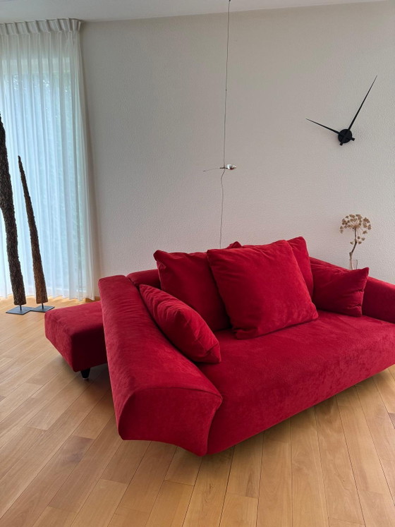 Image 1 of Magnifique canapé rouge design Rolf Benz avec pouf