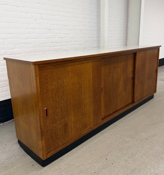 Armadio scolastico vintage in teak con ante scorrevoli – Credenze, Wood (photo 20 of 22)