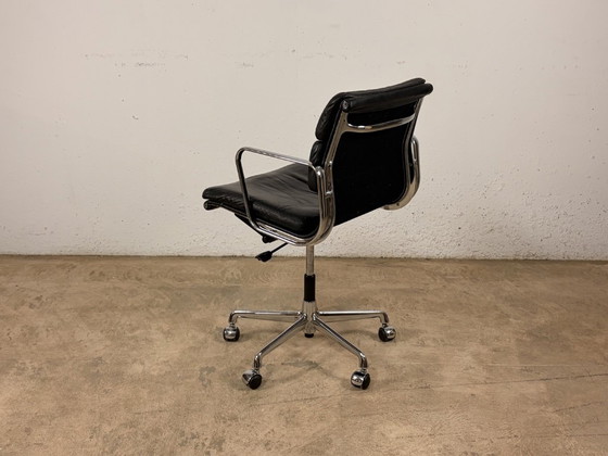 Image 1 of Silla Vitra Eames Soft Pad EA 217