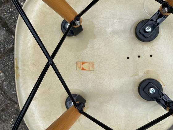Image 1 of Herman Miller - Sillas Eames de fibra de vidrio