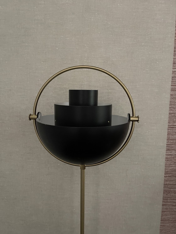 Image 1 of Gubi Lite vloerlamp messing/zwart - hoogte 148cm