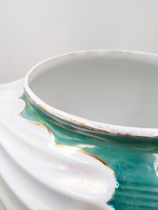 Image 1 of Laveno, Christopher DRESSER (1834-1904) - Vaas - Keramiek