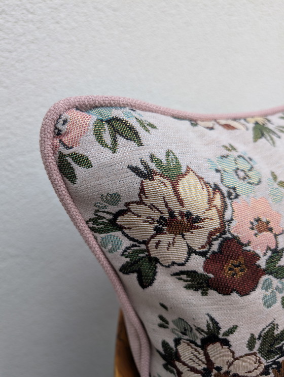 Image 1 of Cojín decorativo Jacquard flor