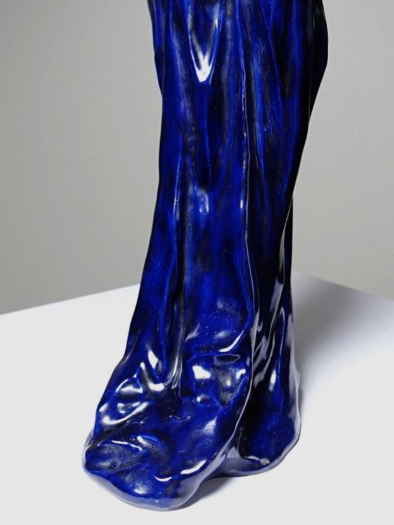 Image 1 of Sujet en porcelaine ancien "Liseuse" art déco signée J.Vesques