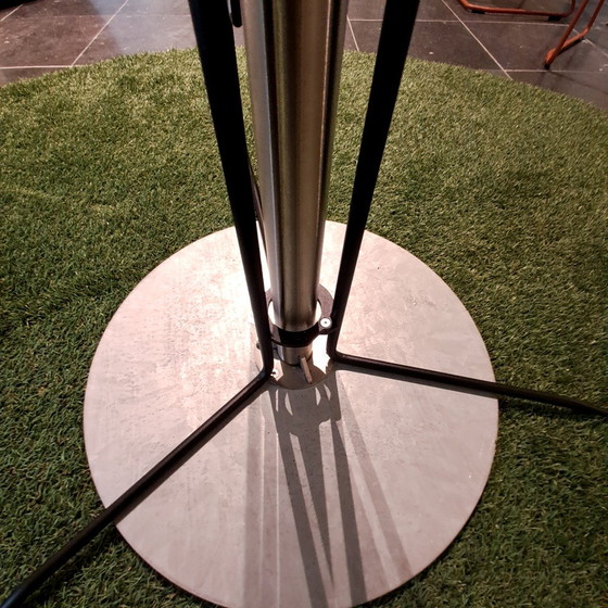 Image 1 of Extremis Tiki Gartentisch mit Sonnenschirm