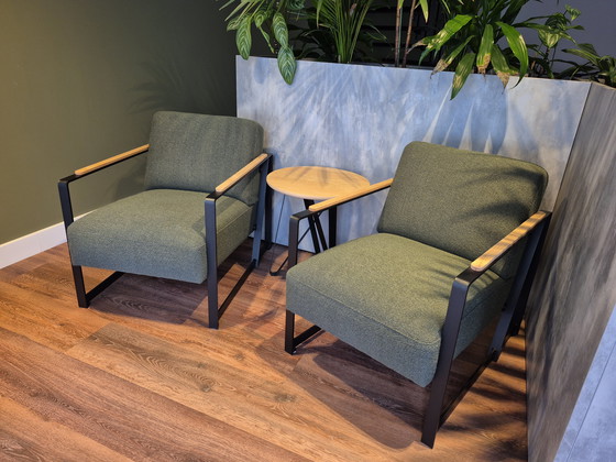 Image 1 of Complete kantoorinrichting met 6 werkplekken inclusief plantenbakken met planten