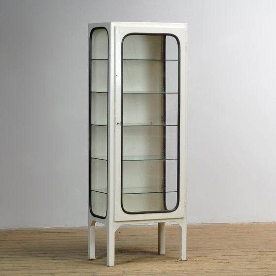Armoire médicale vintage, années 1970 – Vitrines, Glass, Metal (photo 3 of 9)