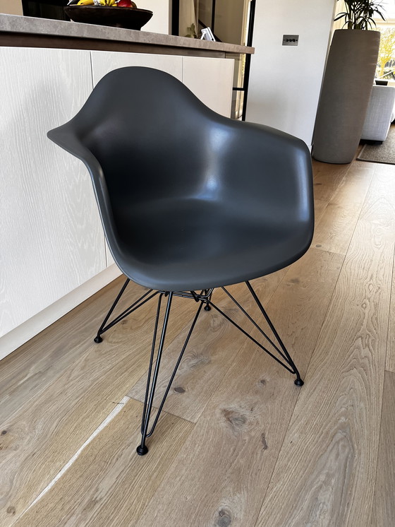 Image 1 of Sillas de comedor Vitra de 6 piezas: combinación de DKR, DAW y DKW