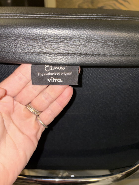 Image 1 of Vitra lounge chair ea 222 Eames