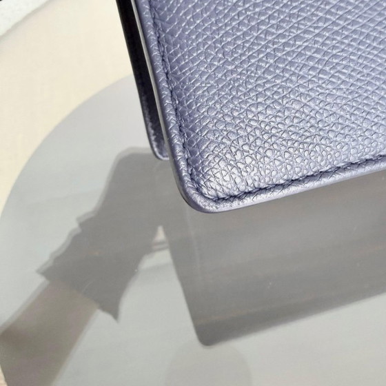 Image 1 of DIOR 30 MONTAIGNE MEDIUM - CAVIALE BLU SCURO CON FINITURE ORO
