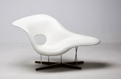 Vitra Eames La Chaise – Weiße Patina – fauteuils, Wood
