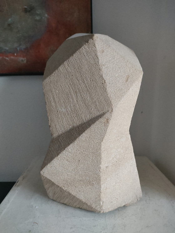 Image 1 of Scultura cubista astratta in pietra arenaria d'epoca