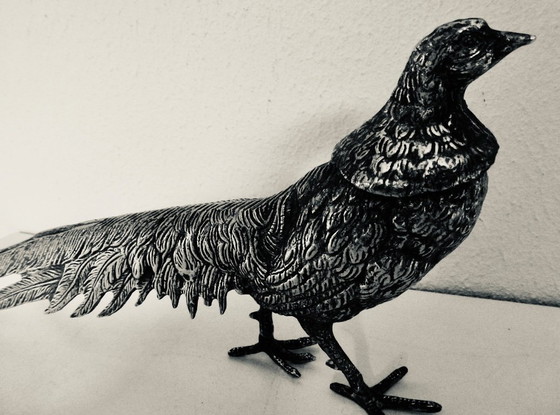 Image 1 of Magnifique paire de faisans en bronze argenté. Vintage - années 1950.
