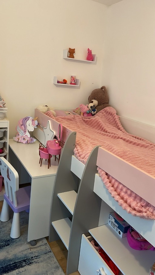 Children's bed