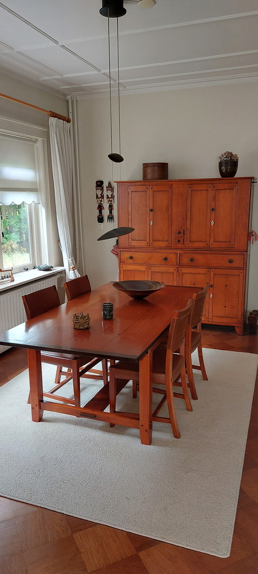 Shaker dining area with 4 chairs by Schuitema and Sons