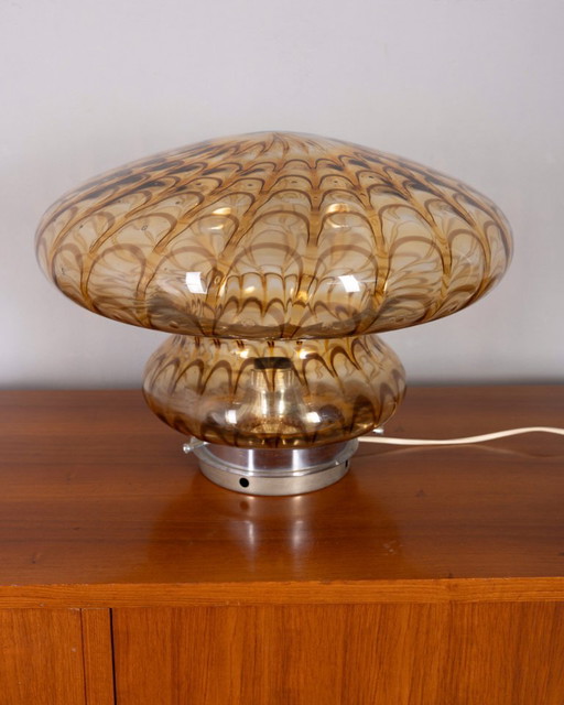 Lampada da tavolo vintage anni '70 in vetro di Murano color ambra, design italiano.