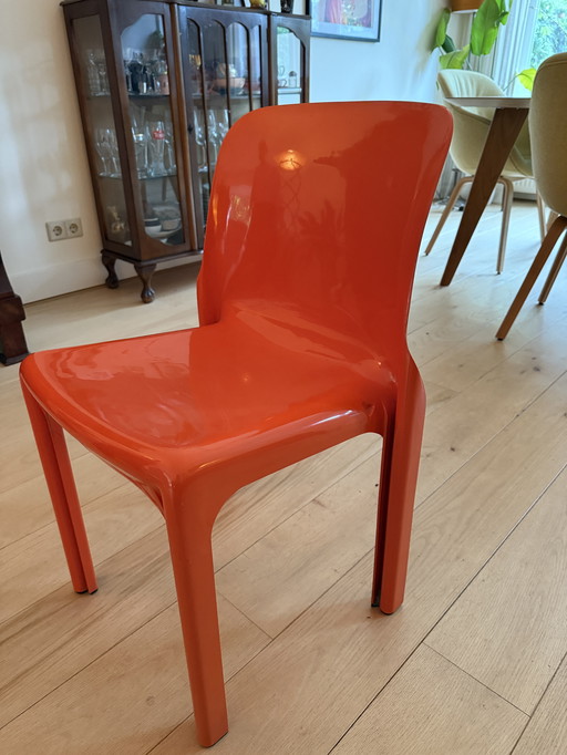1 Vico Magistretti by Artemide Esszimmerstuhl; 70er Jahre