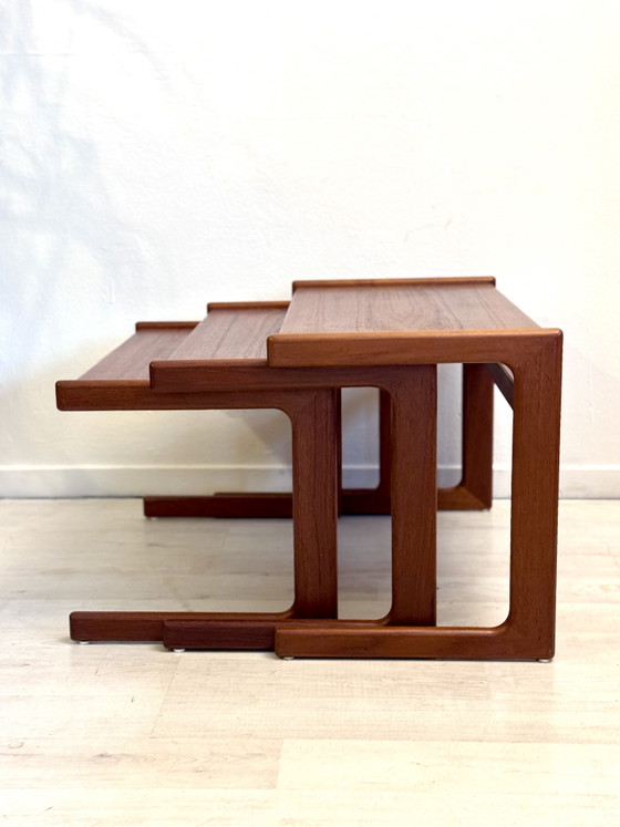 Image 1 of Tables d'appoint vintage en teck des années 1960