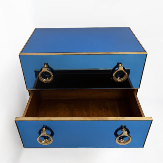 Pair of Blue Mirrored Chests of Drawers with Brass Details, Mid-Century Style – Chest of drawers, Glass (photo 7 of 7)