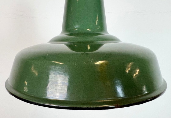 Image 1 of Lampada a sospensione in smalto verde industriale, anni '60