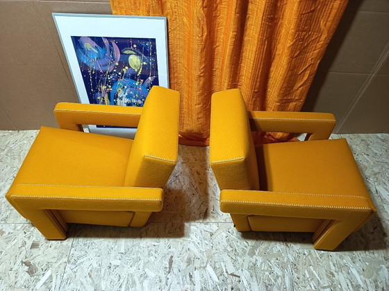 Image 1 of CASSINA Paire de fauteuils Utrecht 637 NEUF 2026 en laine KVARD Moutarde par Gerrit Rietveld