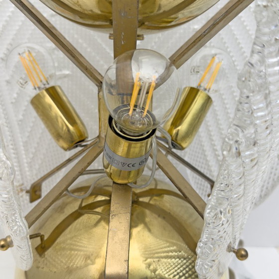 Image 1 of Lampe de table Big en laiton et verre de Murano du milieu du siècle dernier par Mazzega