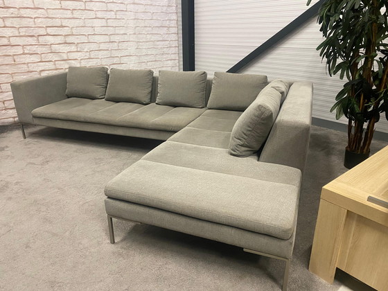 Image 1 of Divano angolare in tessuto color talpa Montel