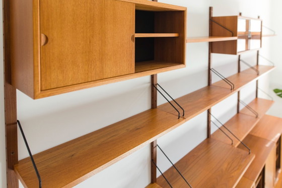 Image 1 of Modulair wandplankensysteem van Poul Cadovius voor Cado, jaren 60.