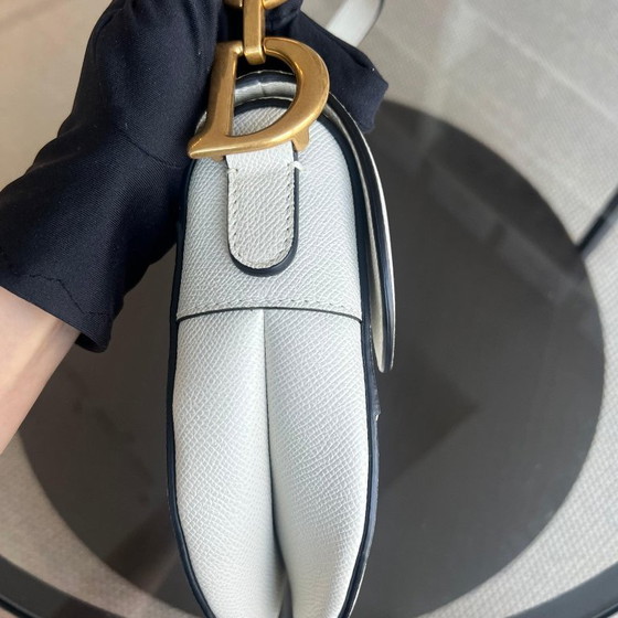 Image 1 of DIOR SADDLE MEDIUM - PELLE DI VITELLO GRANATA BIANCO ORO FINITURE