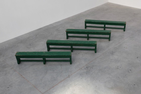 Image 1 of Rustiek primitief groen boerenbankje van massief eikenhout, Frankrijk ca. 1900