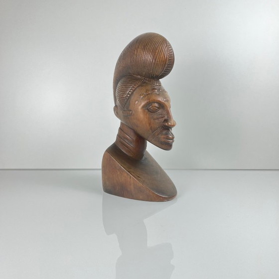 Image 1 of Busto femminile intagliato a mano in legno nero, stile Baoulé, 1960/90