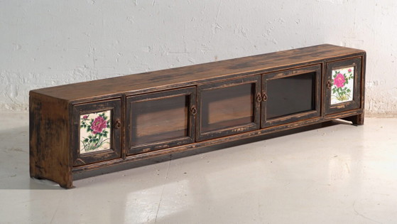 Antique low cabinet in elm wood – China, circa 1900 – Sideboard cabinet, Iron, Glass, Rustic (photo 3 of 39)