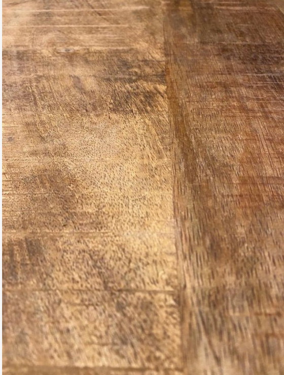 Image 1 of Ovaler Tisch mit Spinnenbeinen – 180 cm – Mangoholz