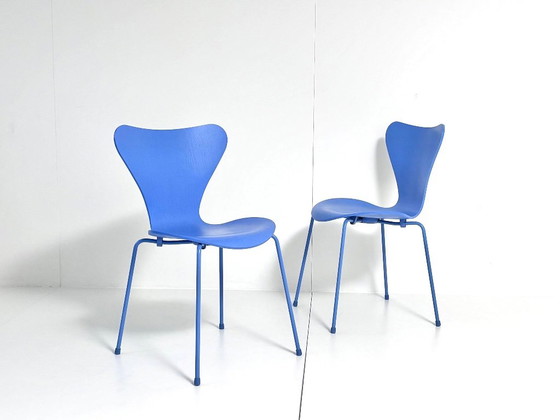 1 Chaises Fritz Hansen Série 7, Arne Jacobsen, Trieste, Chaises de salle à manger, Bois, Métal, Bleu (photo 13 sur 15)