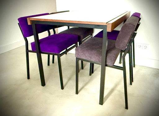 4 Esszimmerstühle + Esstisch