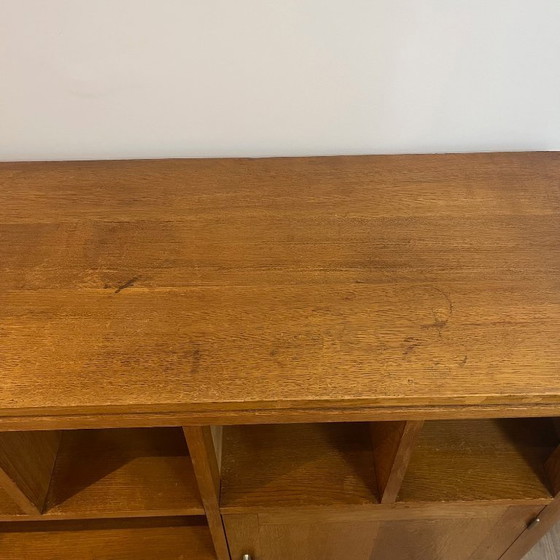 Image 1 of Eiken dressoir uit de naoorlogse/reconstructieperiode, 1940/50