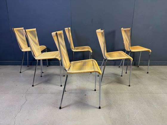 Vintage 'Scoubidou' stoelen, set van 6 - jaren 60 – Eetkamerstoelen, Metal, Plastic (photo 8 of 9)