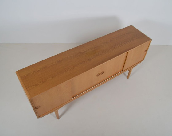 Image 1 of Dänisches minimalistisches Sideboard aus heller Eiche, 1960er Jahre