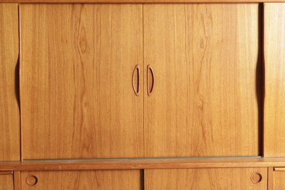 Wunderschönes dänisches Teak-Highboard | Mid-Century Modern | 1960er Jahre – Wood (photo 7 of 11)
