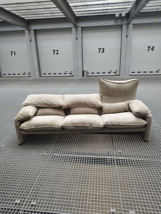 Cassina Maralunga 3-Sitzer, bestellt von Ellen Katharina