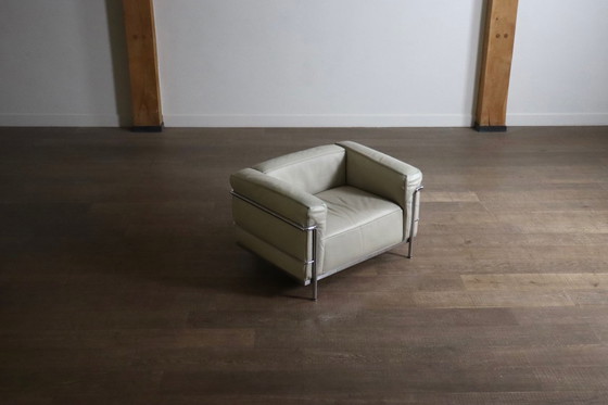 Image 1 of Poltrone Cassina Lc3 di Le Corbusier in pelle color crema, Italia anni '80