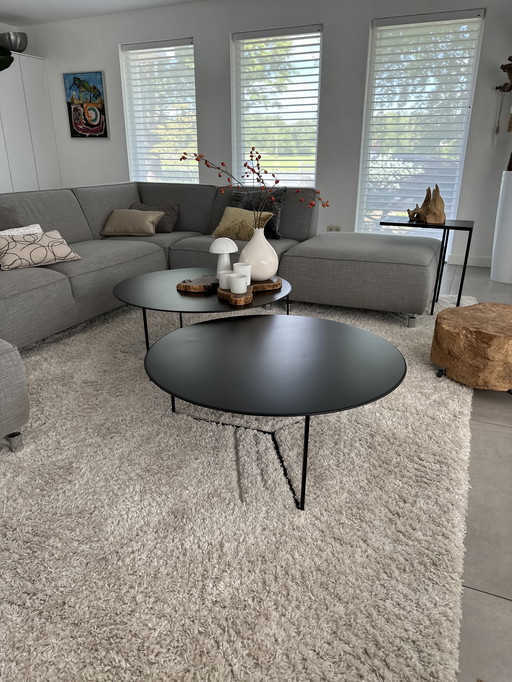 2 Tables basses rondes en acier noir Modernes Maisons Du Monde Siyah 38 et 35 cm